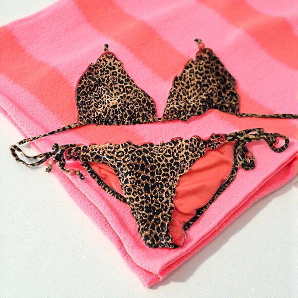 Xhilaration Leopard Print Bikini – Size M – Triangle Top & Scrunch Back Bottoms - Picture 2 of 5